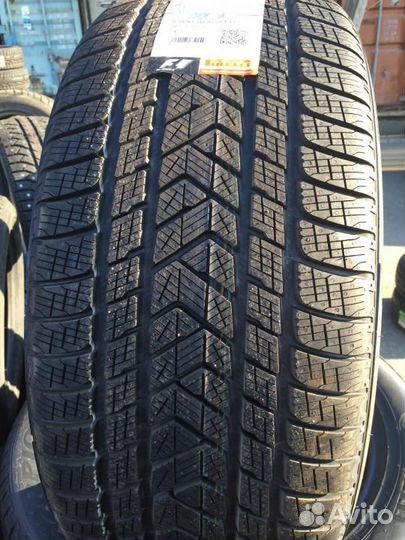 Pirelli Scorpion Winter 275/35 R22