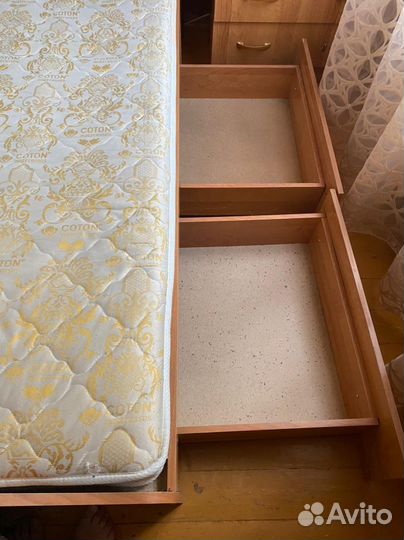 Спальный гарнитур бу