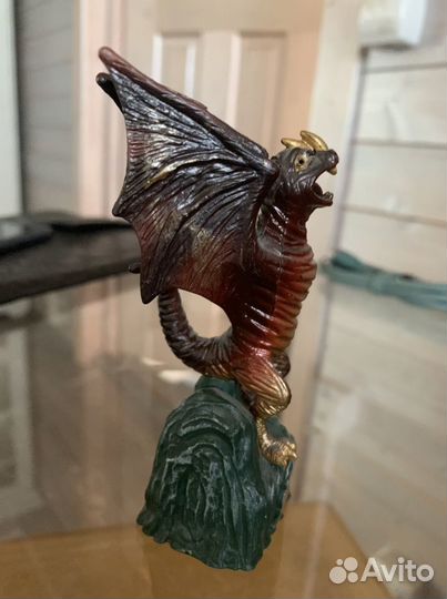 Шахматы Гарри Поттерра фигурка Дракон