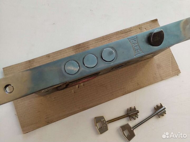 Замок на входную дверь