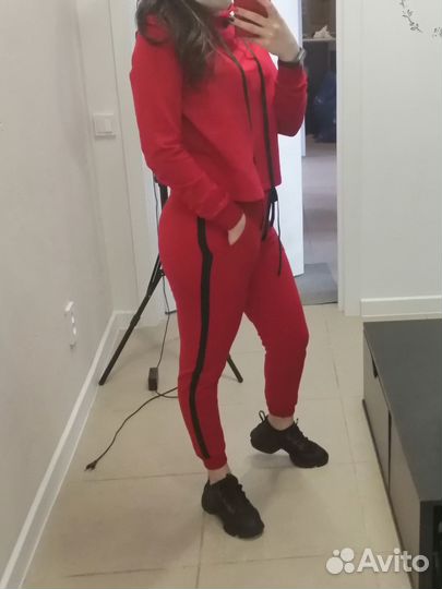 Спортивный костюм женский