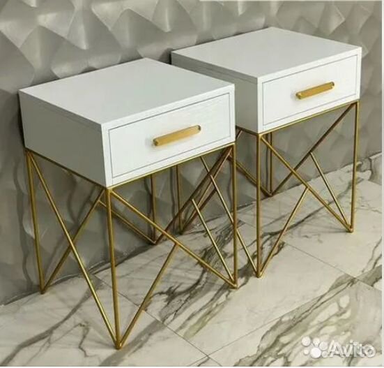 Тумбочка прикроватная