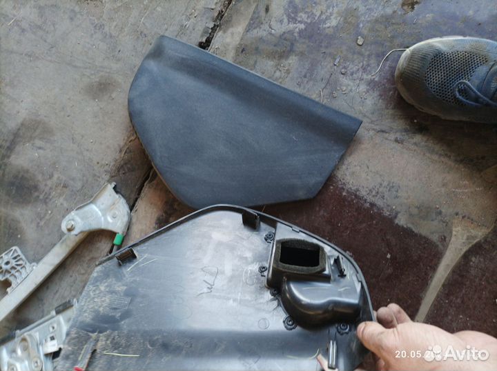 Накладка торпеды на Cadillac CTS