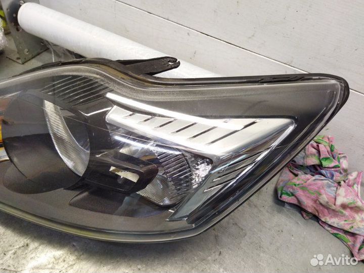 Фара передняя левая Ford Focus 2 хетчбэк 1.6 100