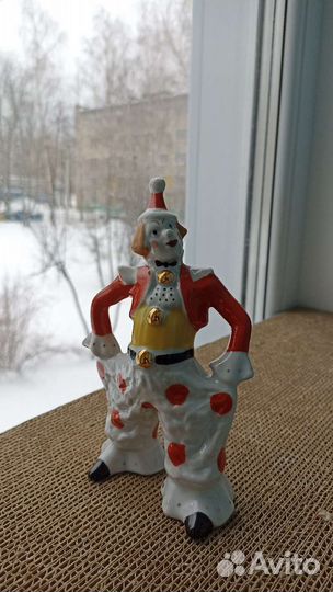Статуэтка клоун