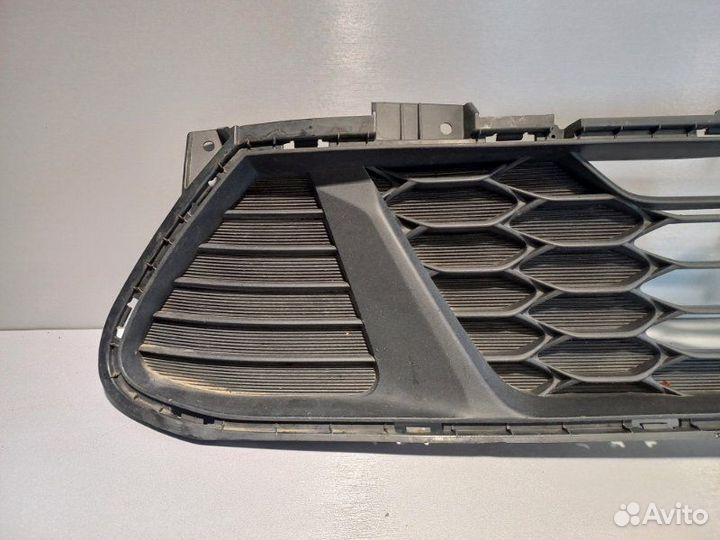 Решетка радиатора Kia Ceed 3 хэтчбек G4FG 2018