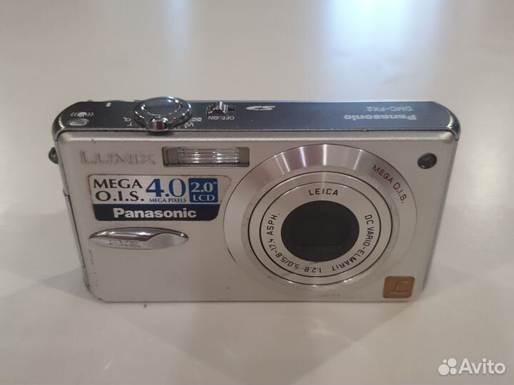 Компактный фотоаппарат