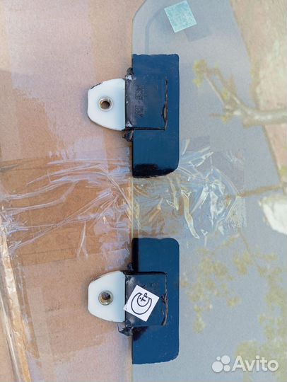 Стекло двери задней правой в сборе Haval H2 Поколе