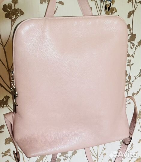 Рюкзак розовый женский кожаный