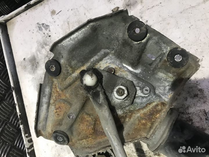 Трапеция стеклоочистителя Митсубиси Лансер 9