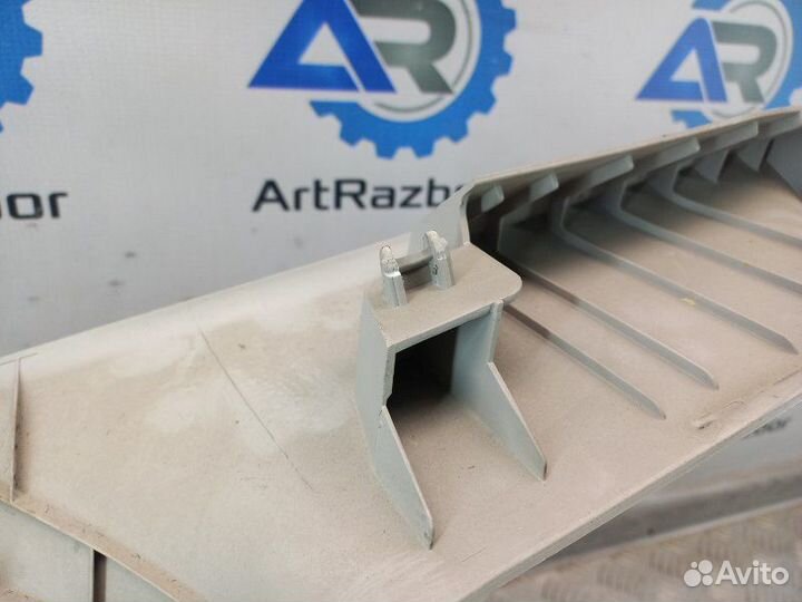 Обшивка задней стойки правой Peugeot 3008 1.6