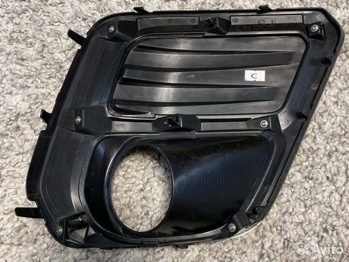 Оригинал Subaru Forester SK рамка птф левая