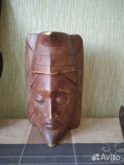 Африканские маски из дерева