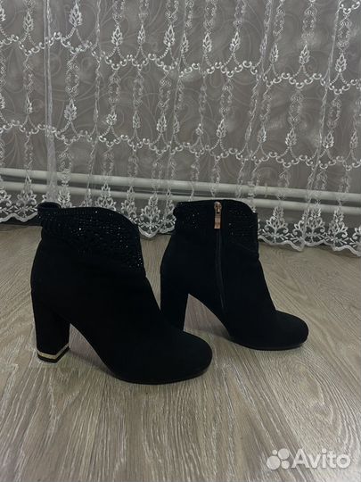 Ботинки осенние женские