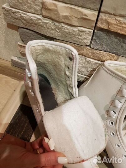 Коньки хоккейные