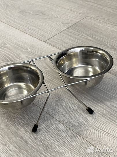 Миска на подставке сталь