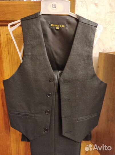 Костюм на мальчика 7-9 лет