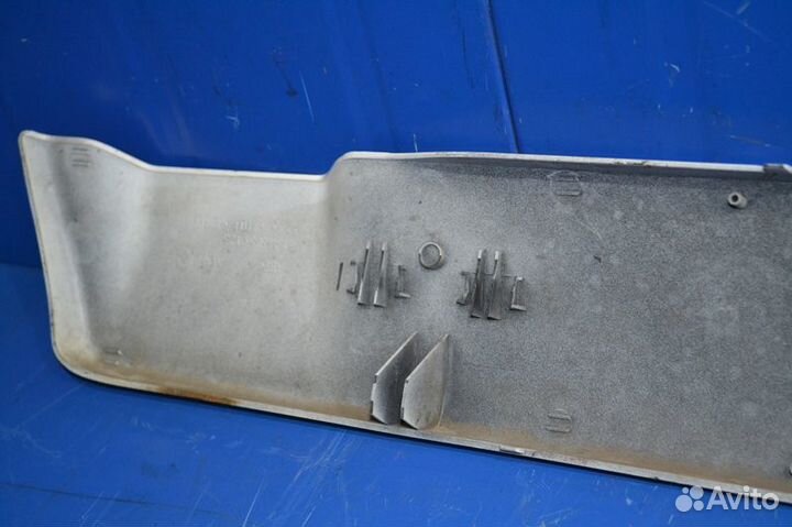 Пластиковая накладка под лобовым стеклом MAN TGA 1