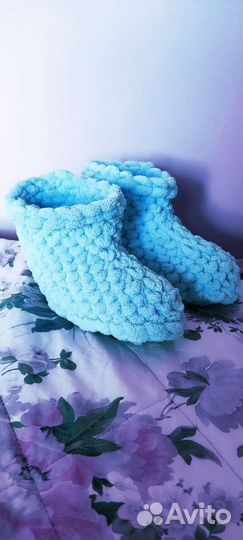 Вязанные валеночки ручной работы