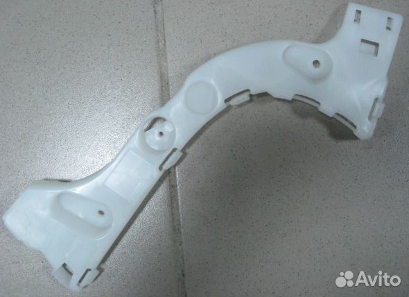 Кронштейн бампера заднего Хетчбек Focus 3 11-15