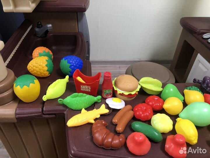 Игрушечная посуда и еда для детской кухни