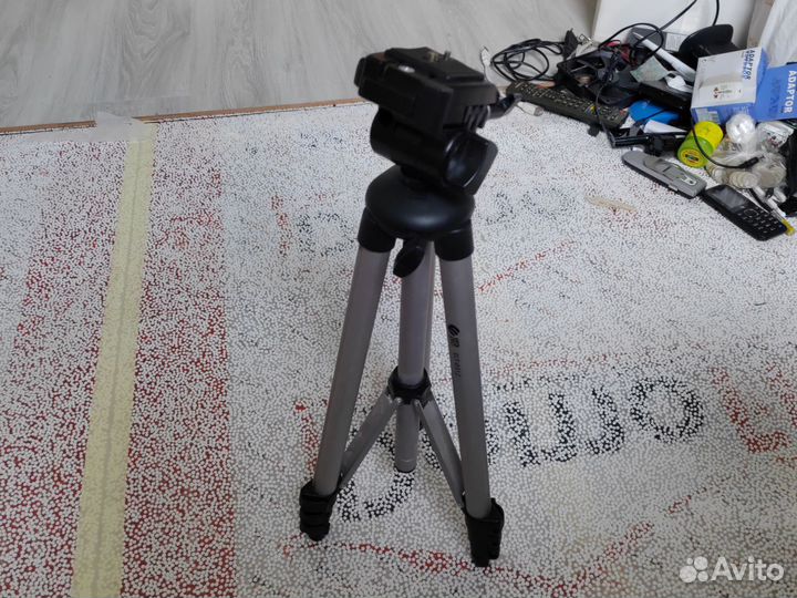 Штатив для фотоаппарата