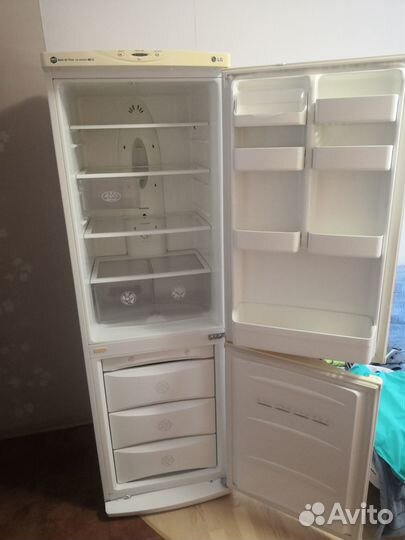 Холодильник LG GR-389SQF