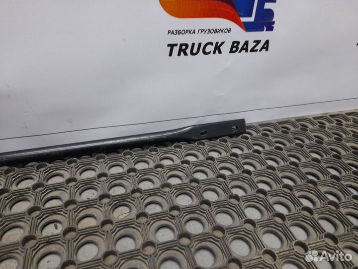 Кронштейн переднего бампера