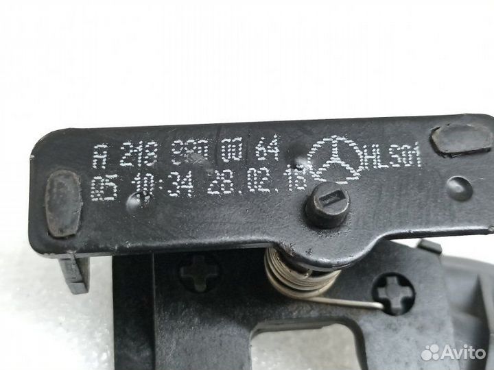 Крюк замка капота Mercedes-Benz E-Class S213 3.0D