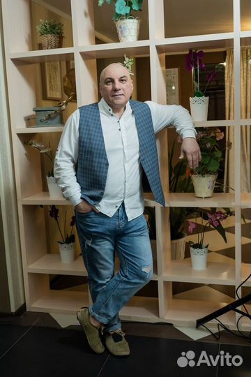 Музыкант-вокалист на торжество