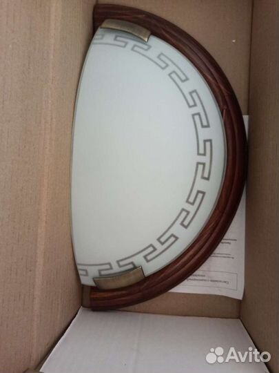 Светильник настенный новый