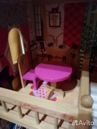 Домик кукольный