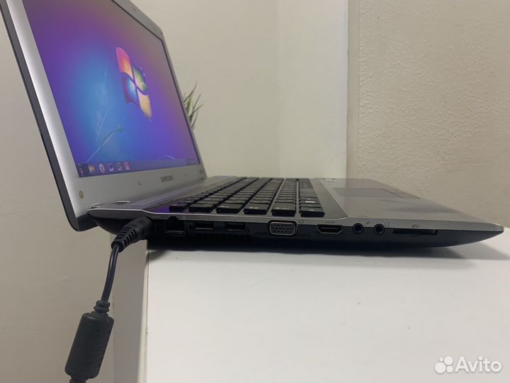 Ноутбук samsung rv511 Intel Core i3