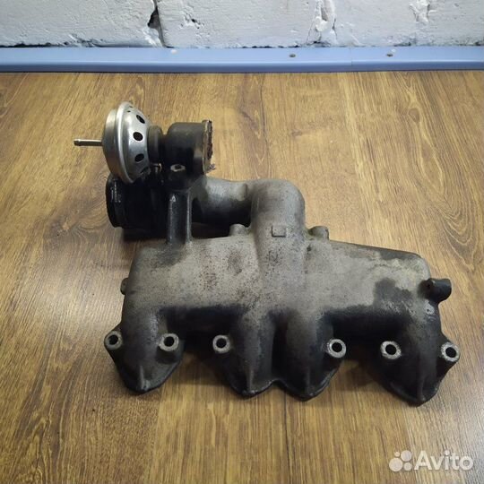 Коллектор впускной Volkswagen Passat B5 универсал