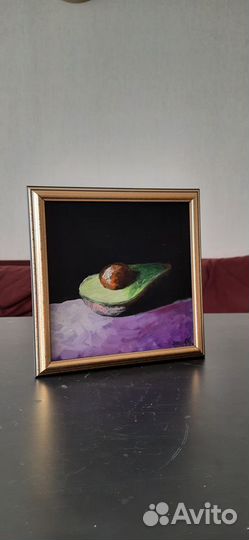 Авокадо из тьмы.Натюрморт небольшой маслом.Картина