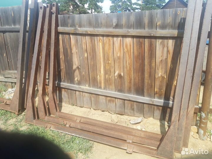 Конники на полуприцеп