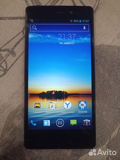Смартфон Fly IQ453 Quad Luminor FHD