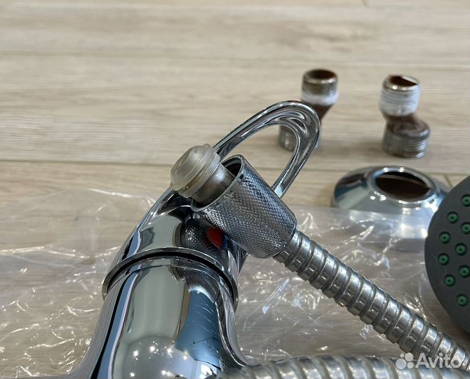 Смеситель для ванны