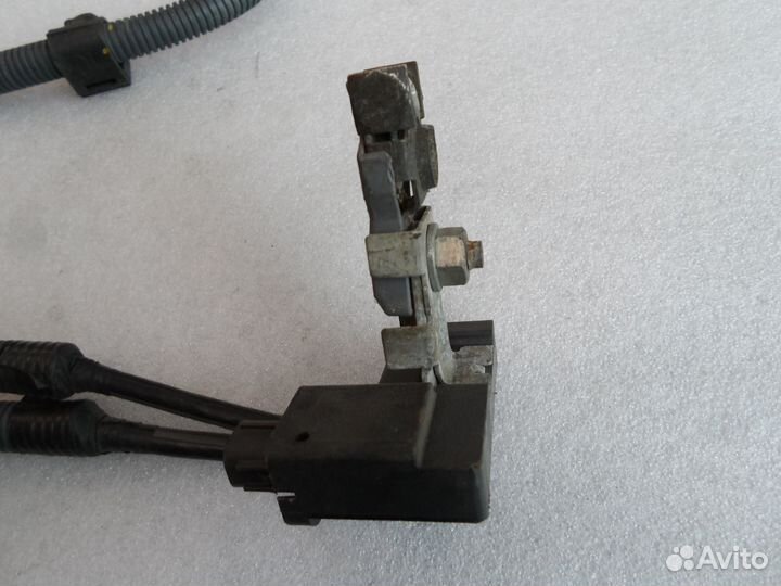 Проводка аккумулятора Toyota Rav4 2008