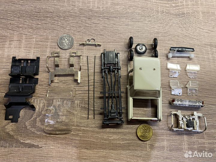 Модель 1/43 ЗИЛ-117 Свадебная Запчасти