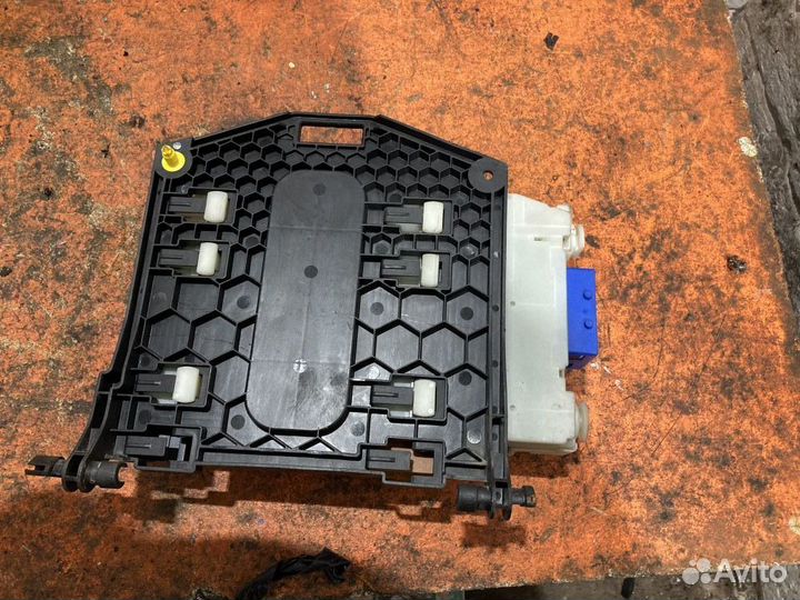 Блок предохранителей салонный Ford S-MAX 1