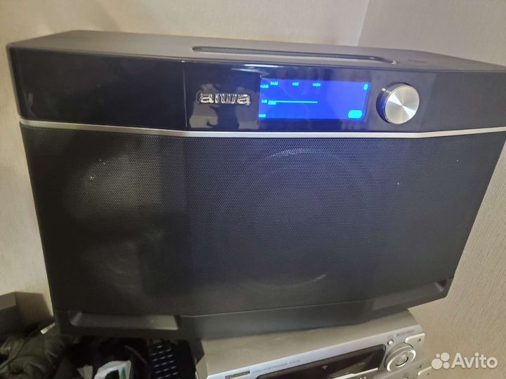 2 Bluetooth колонки Aiwa Exos-9 (Exos 9) и стойки