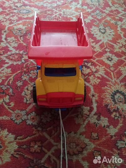 Игрушка грузовик