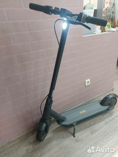 Электросамокат ninebot max g30