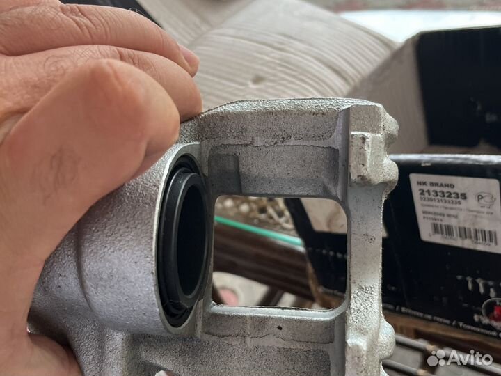 Супорт тормозной задний левый