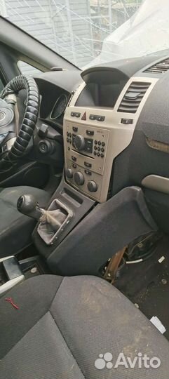 Опель Zafira B по запчастям. Разбор Zafira z18xer