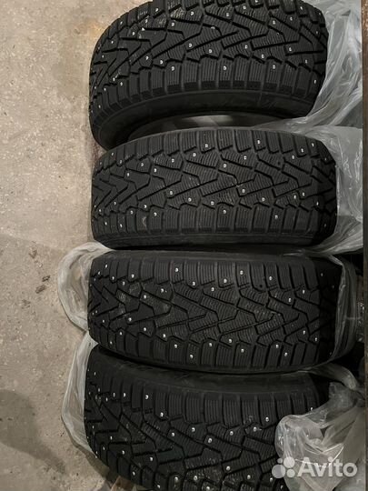 Pirelli Ice Zero 225/55 R18