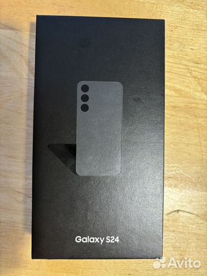 Samsung Galaxy S24, 8/128 ГБ