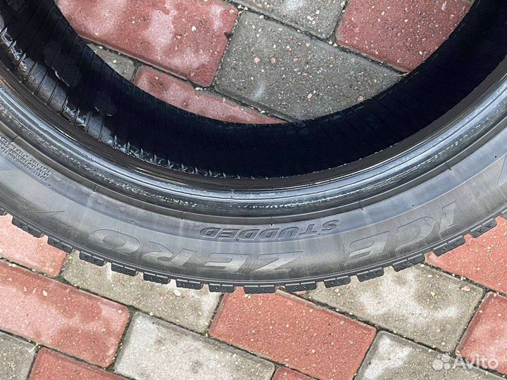 Pirelli Ice Zero 275/40 R20 и 315/35 R20 110T