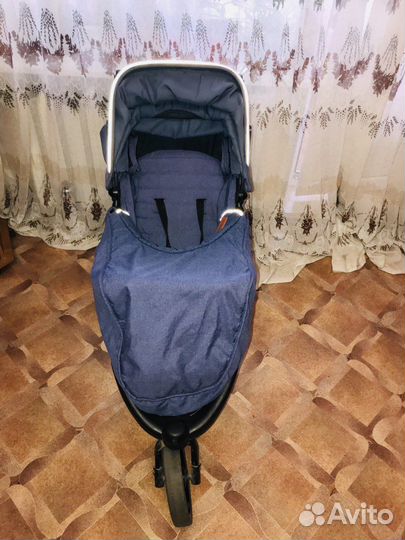 Продаю прогулочную коляску